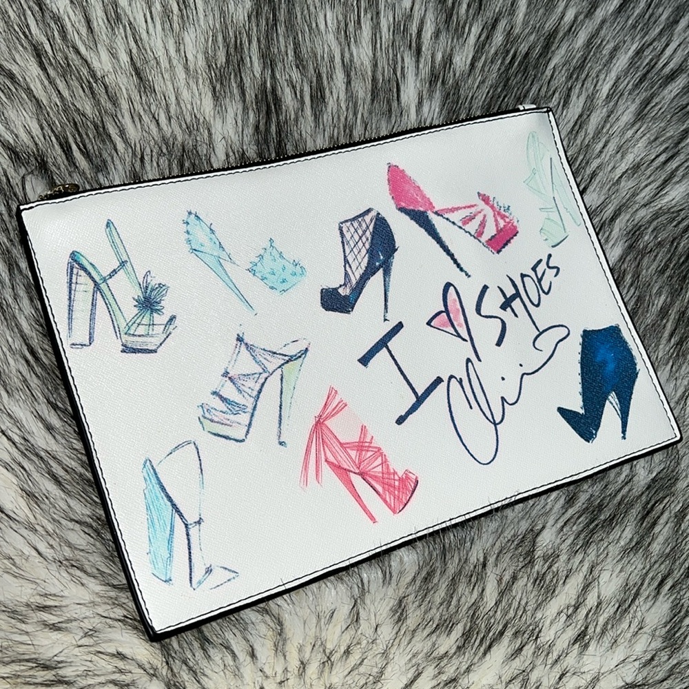 NWOT Christian Siriano I Love Shoes Clutch Zip Pouch White